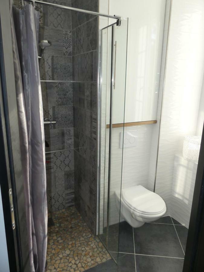 Agreable A Les Bains Apartment